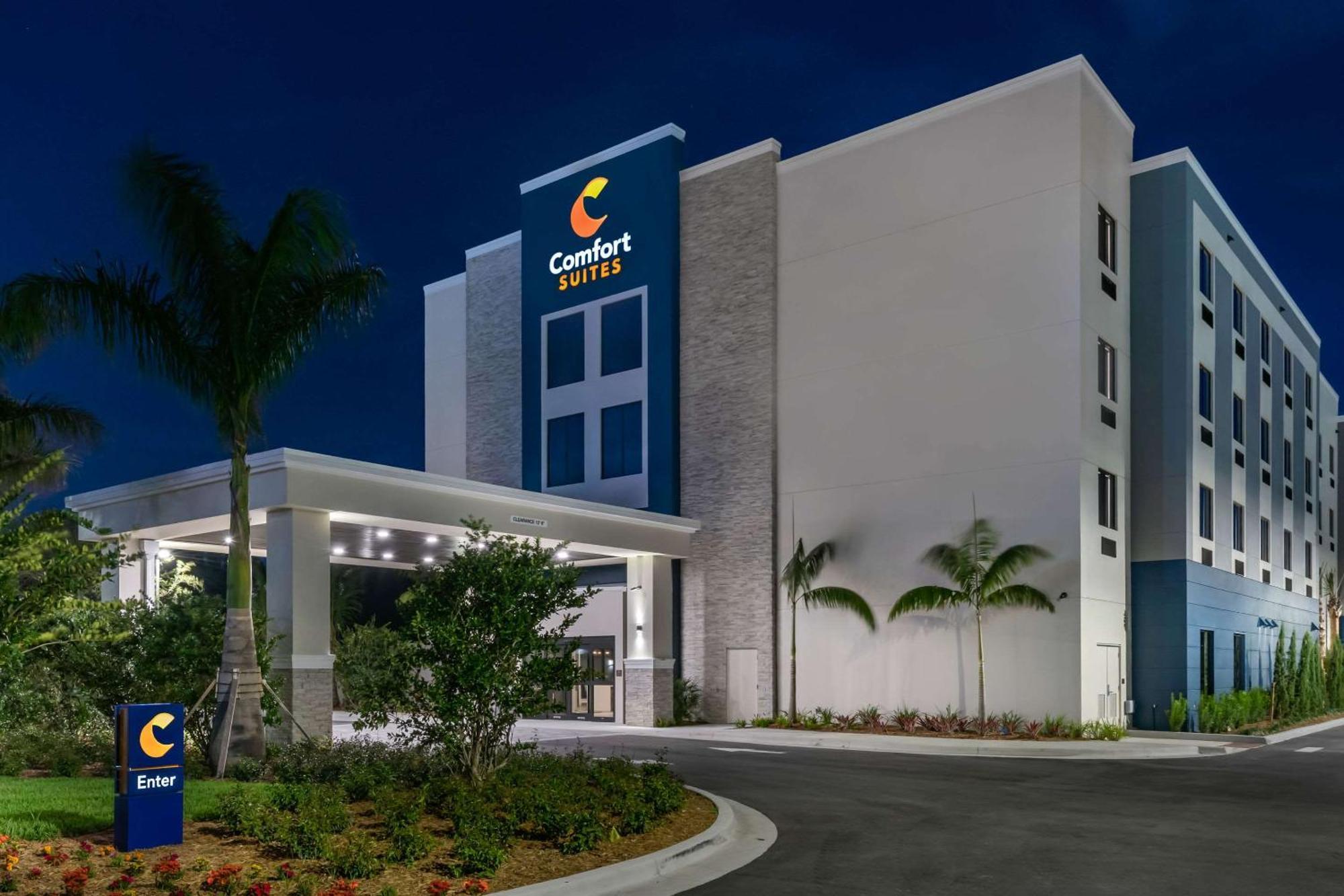 Comfort Suites Stuart-Hutchinson Island Exterior photo